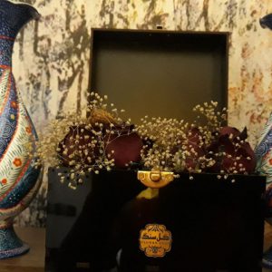 تنگ و جام مخصوص ویترین